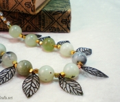 leafy green serpentine necklace