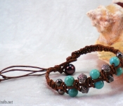 square knot macrame bead bracelet