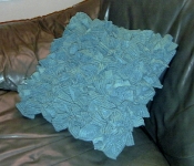 ruffles-pillow-tutorial-completed