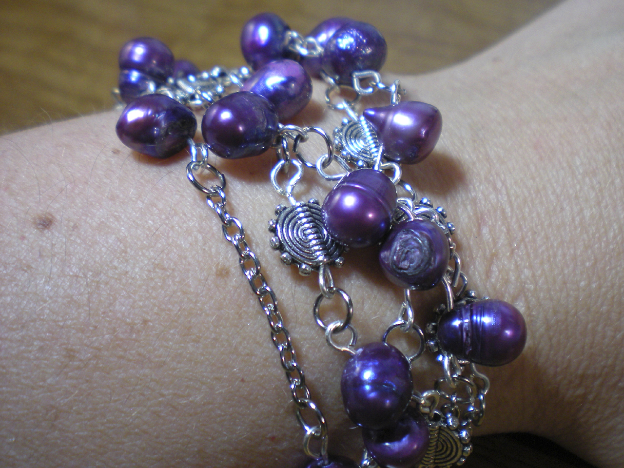 purple-pearl-bracelet