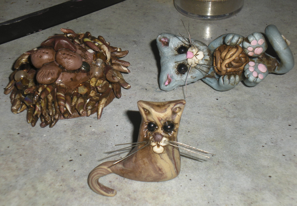 2012-04-18-woyww-polymer-clay-cats-close-up