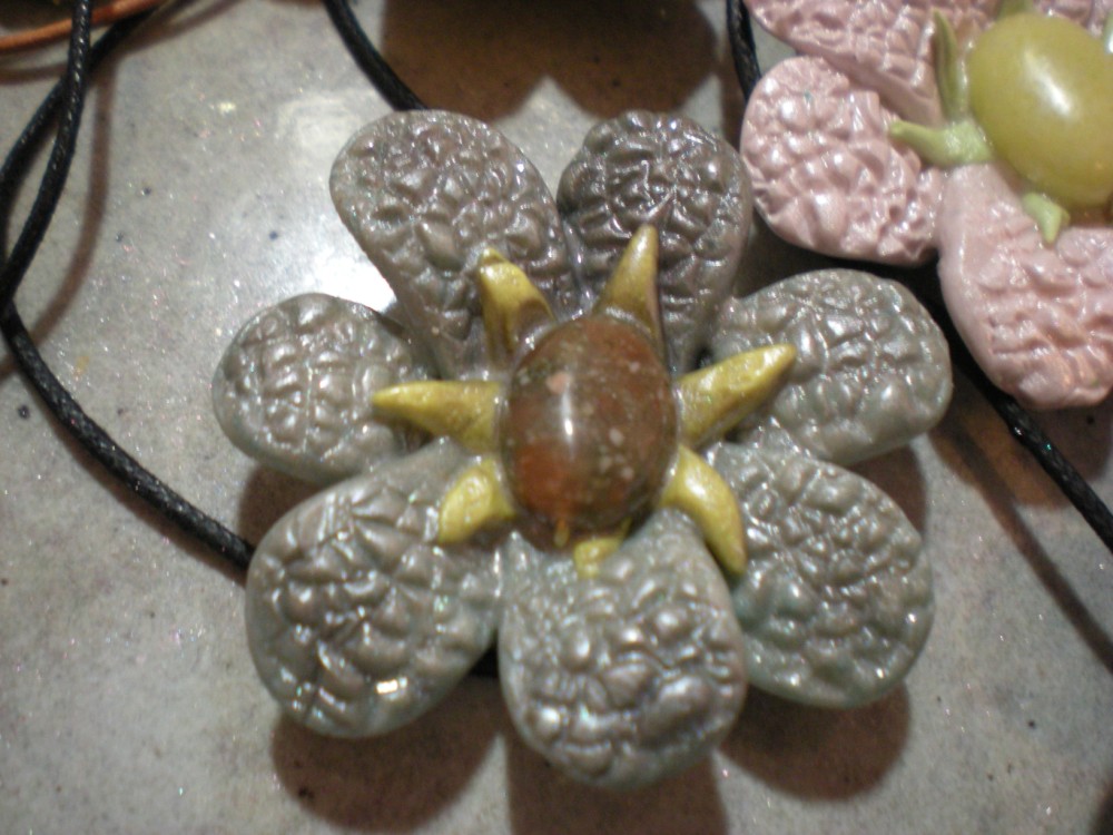 funky-polymer-clay-flower-silver-crackle