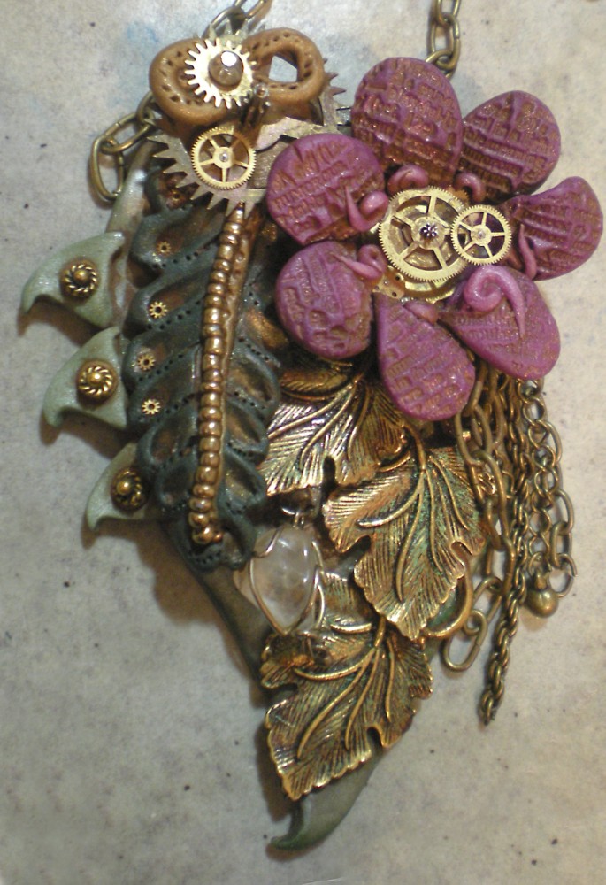 steampunk-flower-pendant