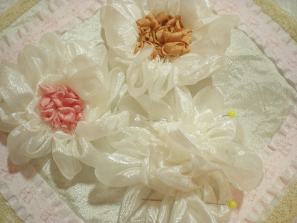 silk-ribbon-pillow-14-attach-ruched-flowers