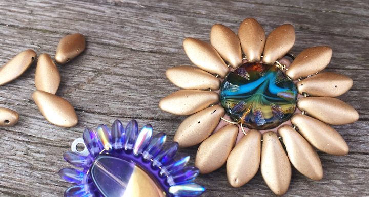 Sunburst Beading – Fringe Beads As Pendant Accents – Jewelry Tutorial