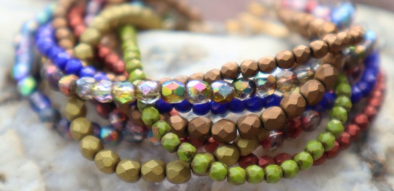 How to Make An Effortless and Innovative Bead Strand Bracelet