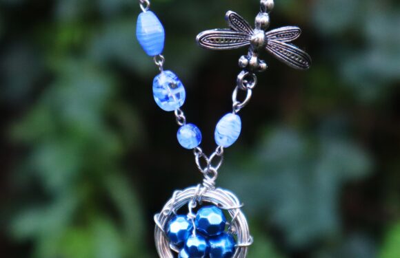 Make a DIY Necklace in Under 30 Minutes–Beginner Friendly!